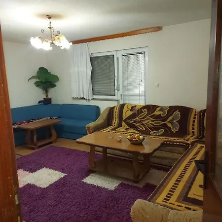 Vikendica Tarcin סראייבו